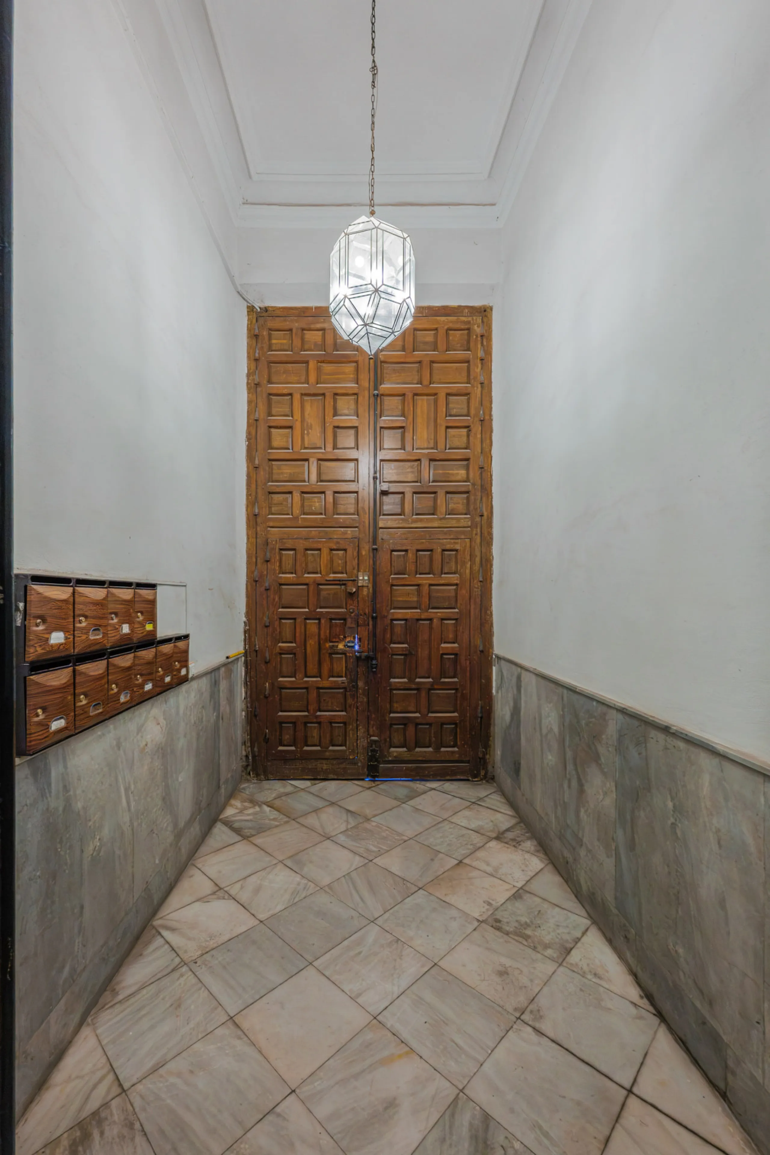 Commercial - Other в продаже в Málaga, Málaga. Площадь дома 1388 м². Площадь участка 343 м²
