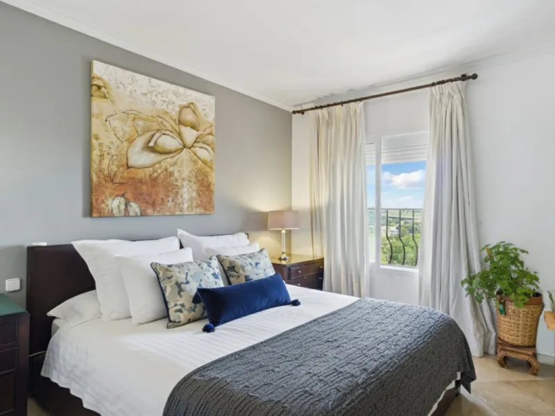 Spacious four-bedroom, duplex penthouse in the Los Pinos de Aloha complex, Nueva Andalucía, Marbella. This gated community offer security cameras, evening guard, access to a communal swimming pool and gardens and offers views of the surrounding landscape,