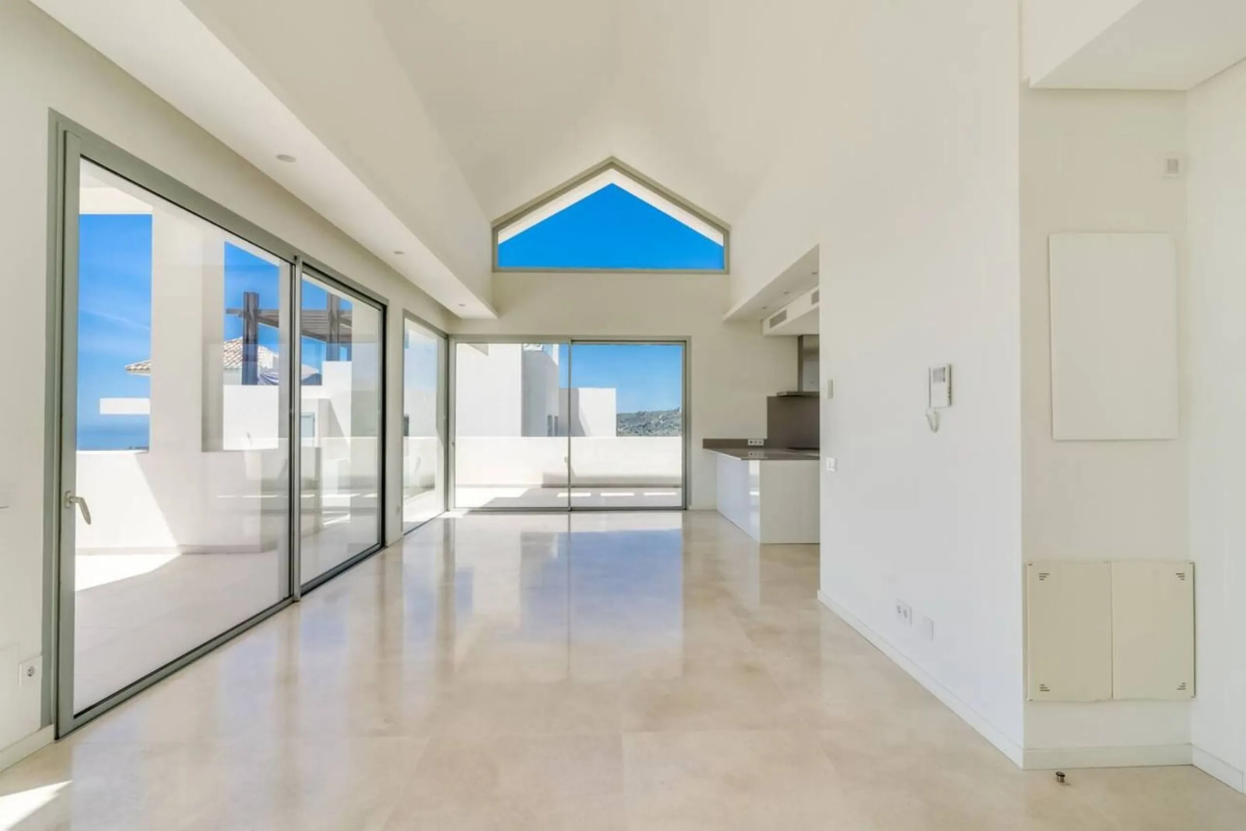 Luxury 4-Bedroom Penthouse for Sale in Marbella Club Hills