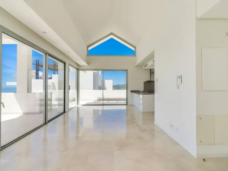 Luxury 4-Bedroom Penthouse for Sale in Marbella Club Hills