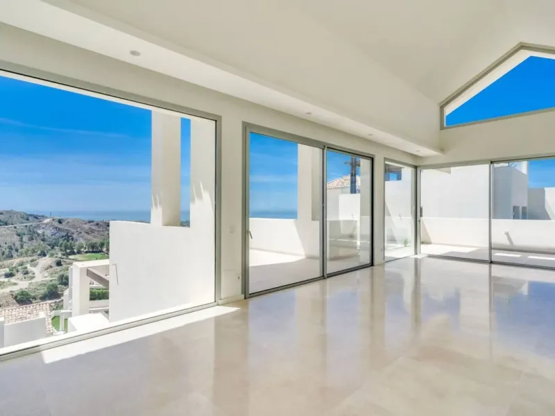 Luxury 4-Bedroom Penthouse for Sale in Marbella Club Hills