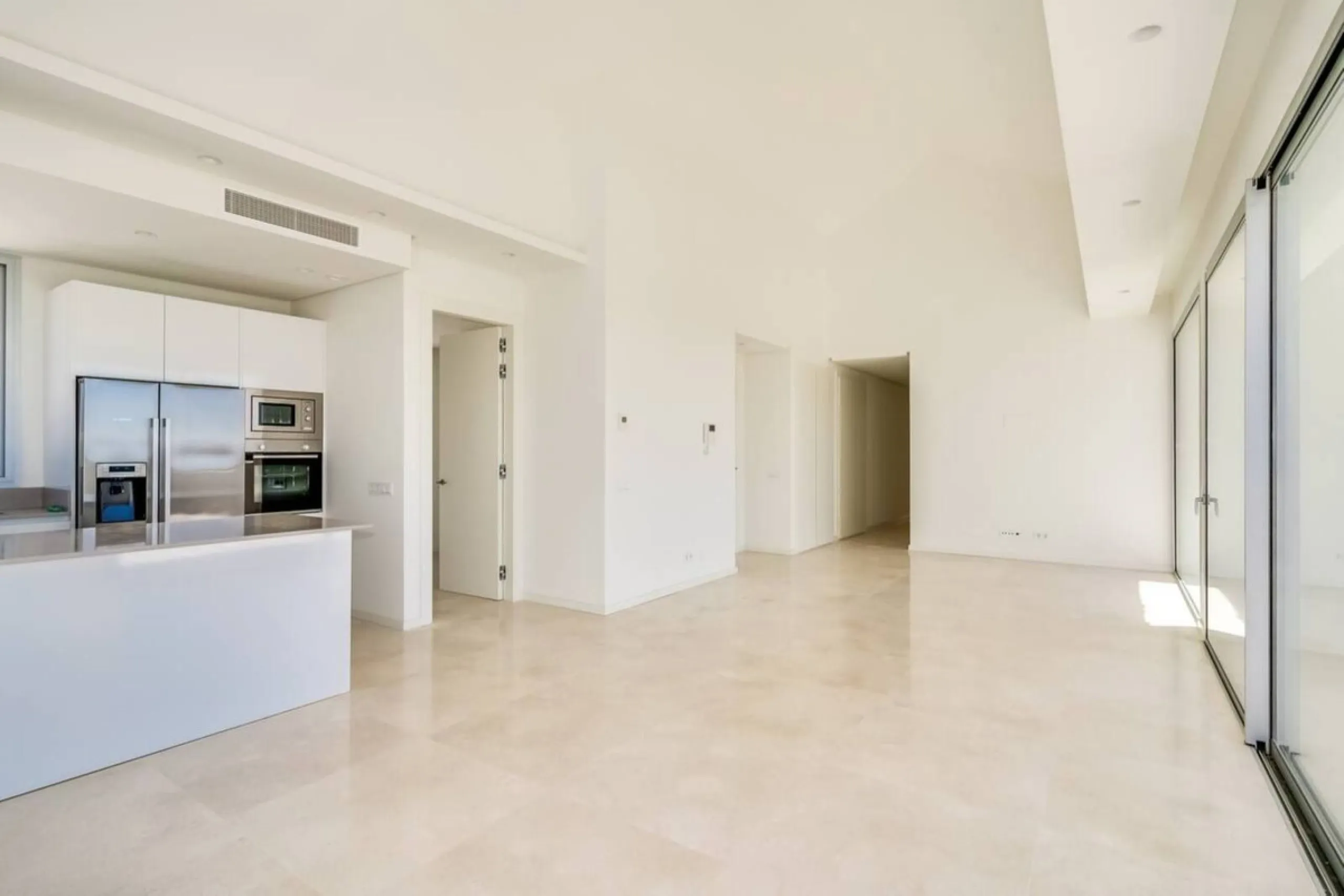 Luxury 4-Bedroom Penthouse for Sale in Marbella Club Hills