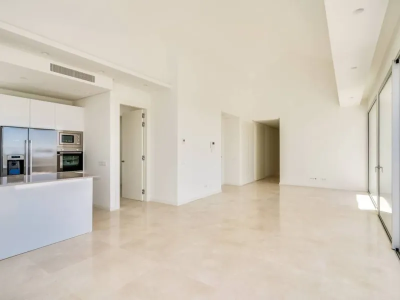 Luxury 4-Bedroom Penthouse for Sale in Marbella Club Hills