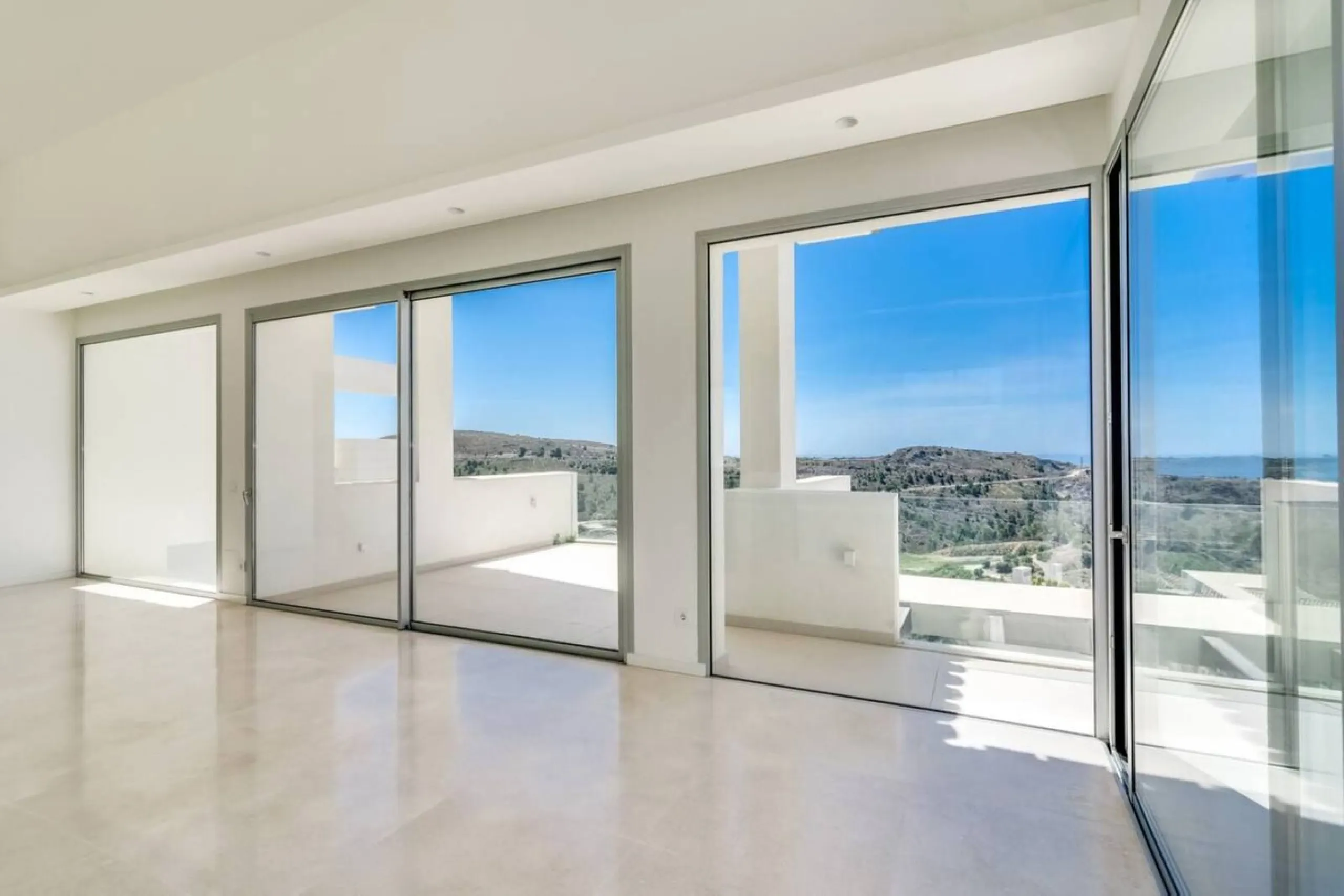 Luxury 4-Bedroom Penthouse for Sale in Marbella Club Hills