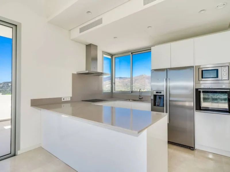 Luxury 4-Bedroom Penthouse for Sale in Marbella Club Hills