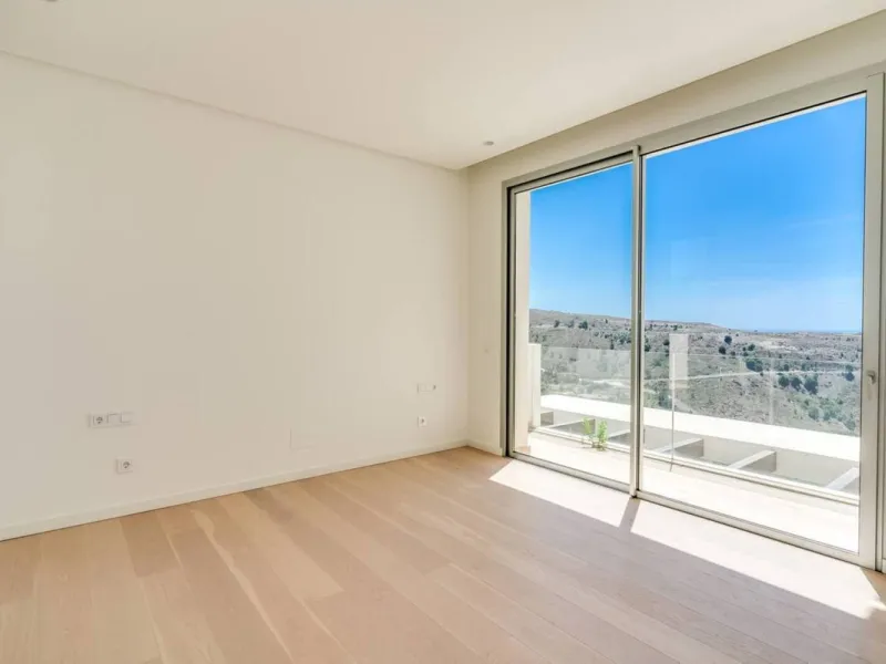 Luxury 4-Bedroom Penthouse for Sale in Marbella Club Hills