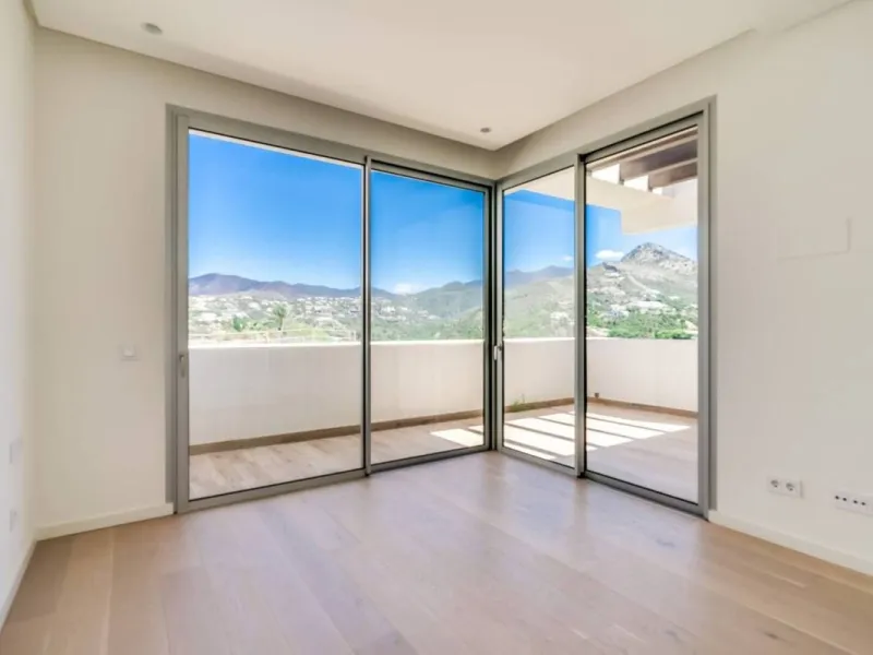Luxury 4-Bedroom Penthouse for Sale in Marbella Club Hills