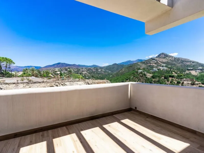Luxury 4-Bedroom Penthouse for Sale in Marbella Club Hills