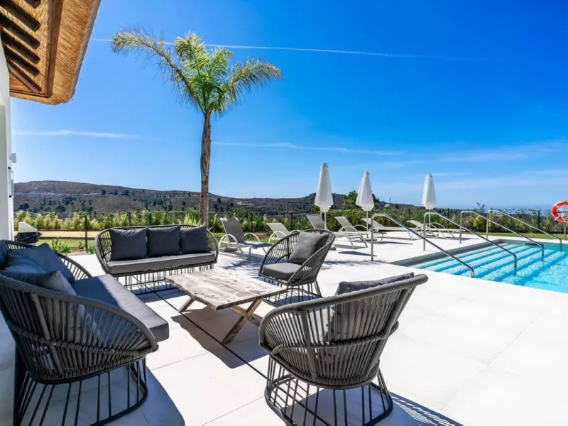 Luxury 4-Bedroom Penthouse for Sale in Marbella Club Hills
