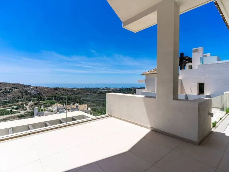 Luxury 4-Bedroom Penthouse for Sale in Marbella Club Hills