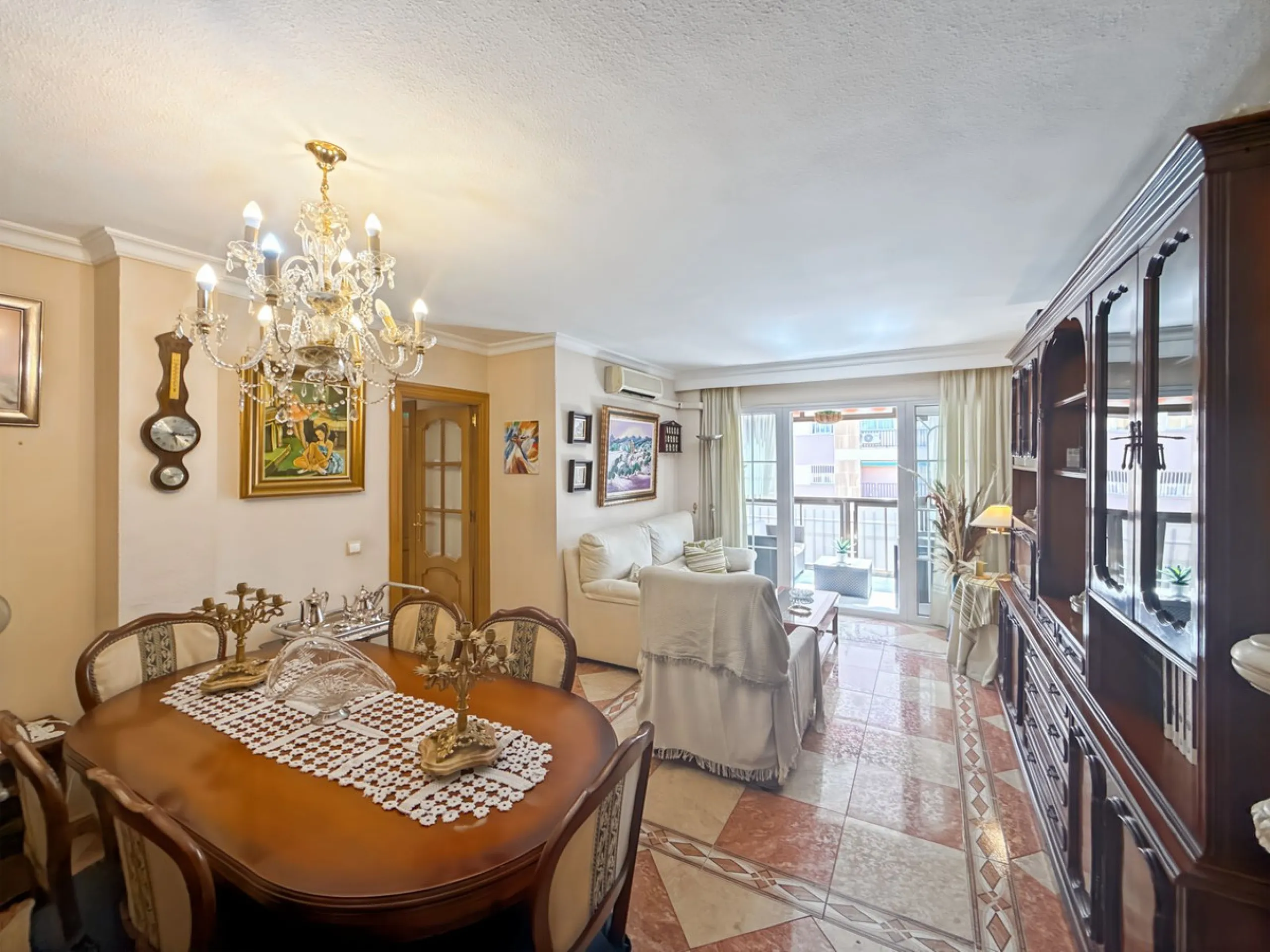 Apartment - Top Floor Apartment в продаже в Málaga, Málaga. В доме 4 спален и 2 ванных комнат. Площадь дома 134 м²