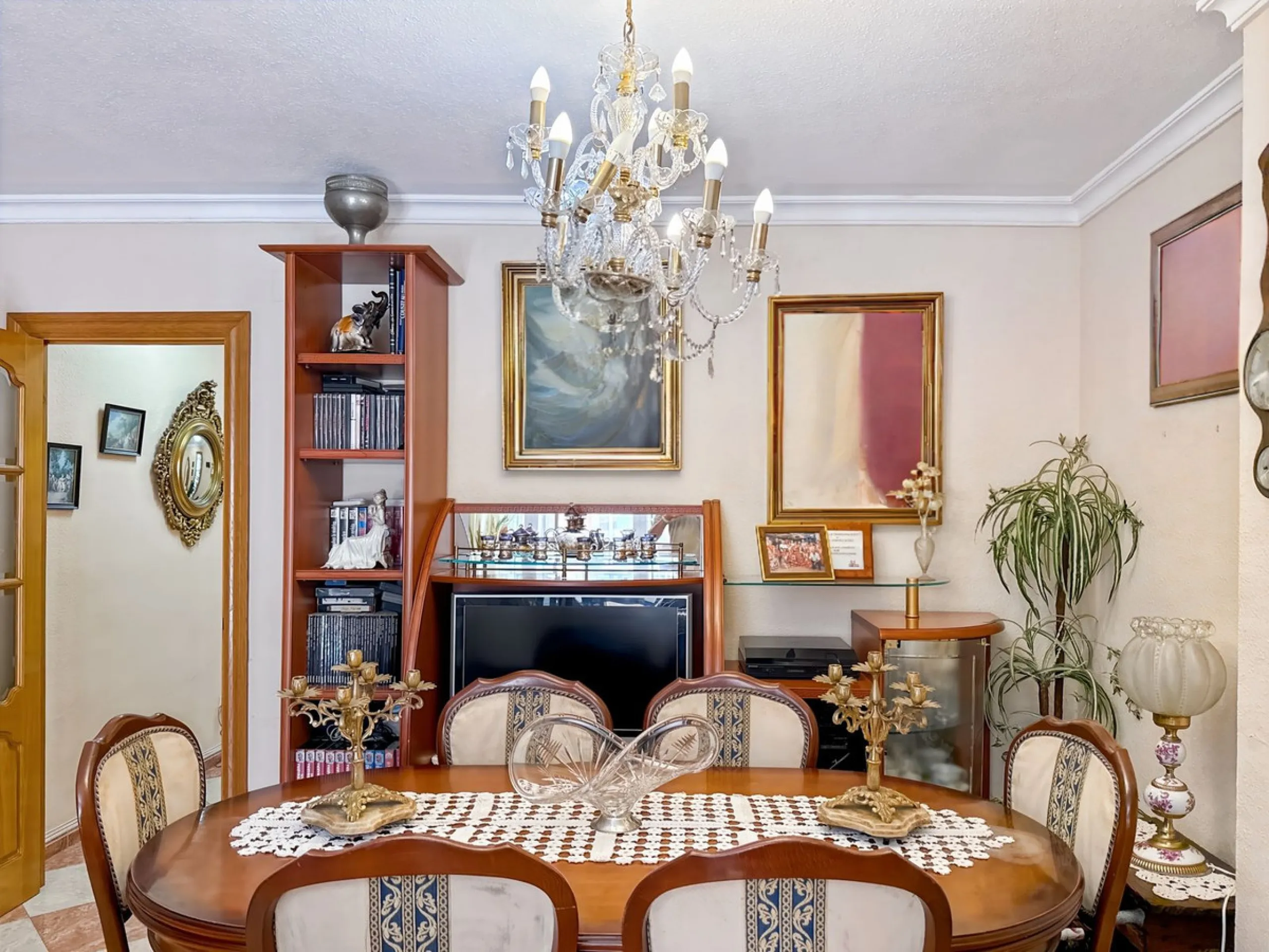 Apartment - Top Floor Apartment в продаже в Málaga, Málaga. В доме 4 спален и 2 ванных комнат. Площадь дома 134 м²