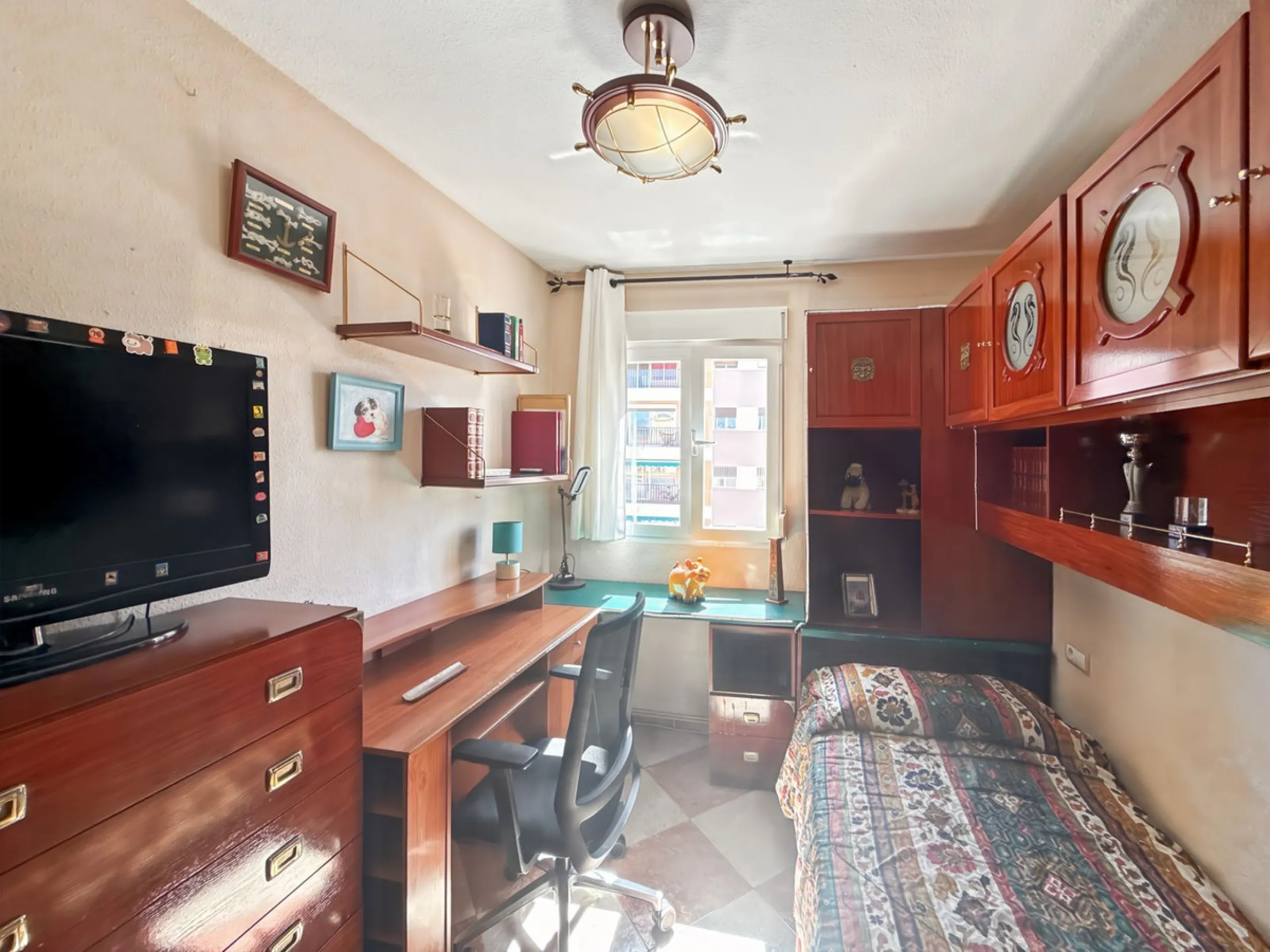 Apartment - Top Floor Apartment в продаже в Málaga, Málaga. В доме 4 спален и 2 ванных комнат. Площадь дома 134 м²