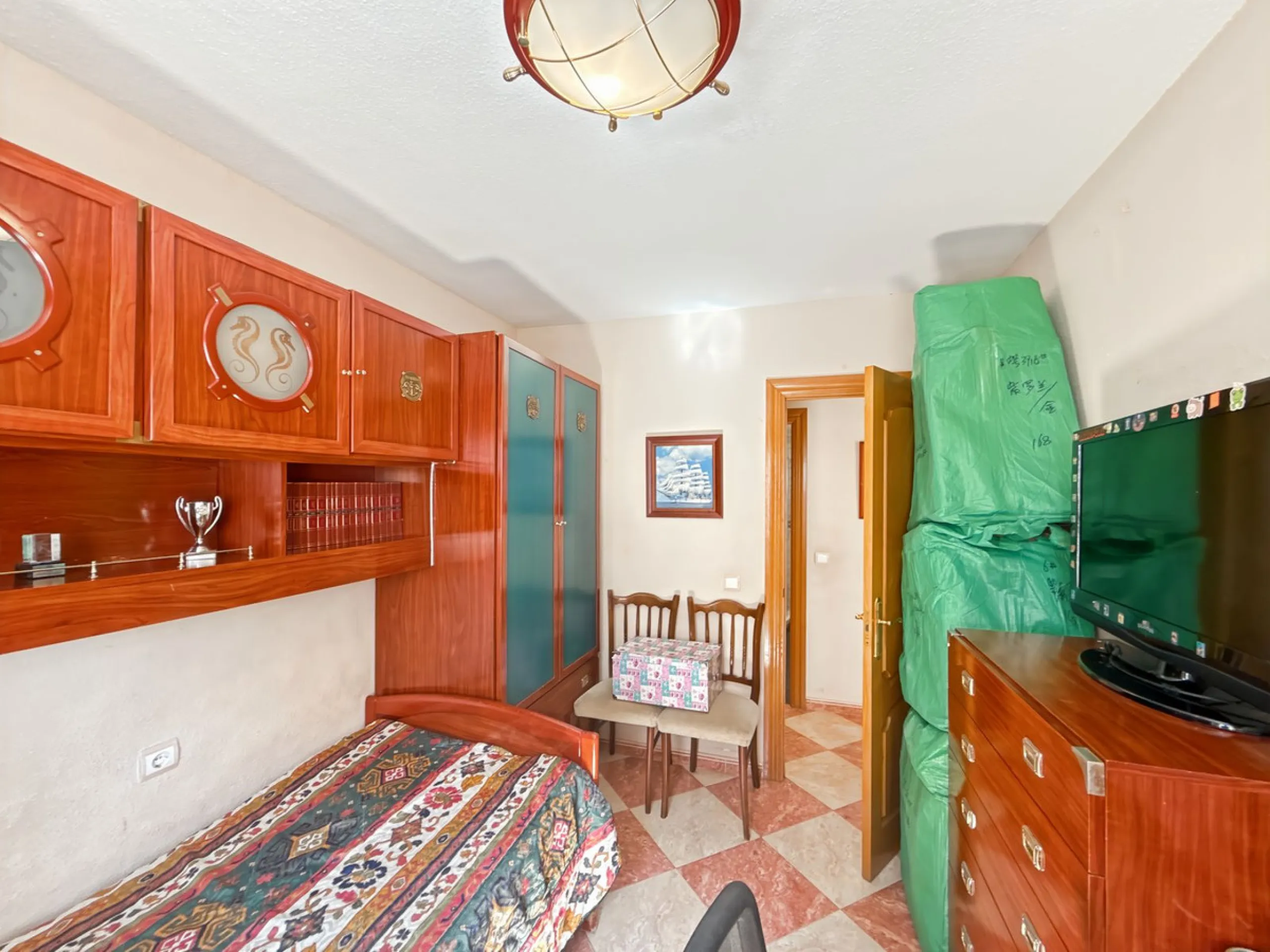Apartment - Top Floor Apartment в продаже в Málaga, Málaga. В доме 4 спален и 2 ванных комнат. Площадь дома 134 м²