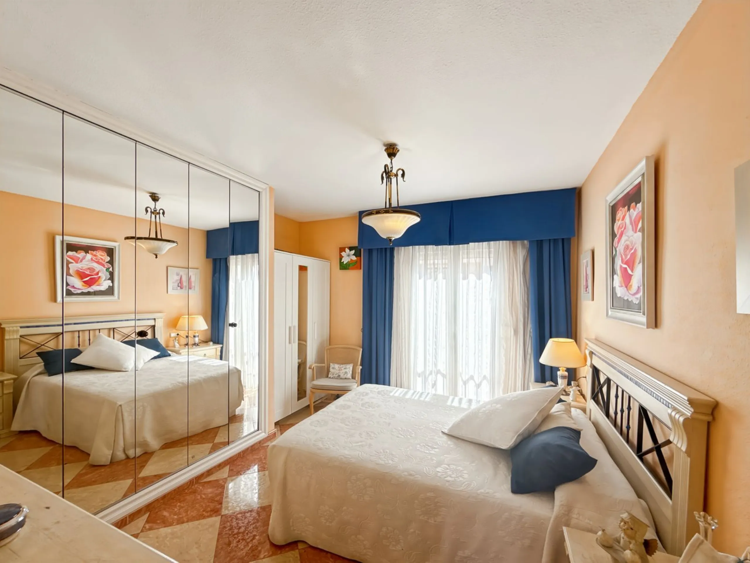 Apartment - Top Floor Apartment в продаже в Málaga, Málaga. В доме 4 спален и 2 ванных комнат. Площадь дома 134 м²
