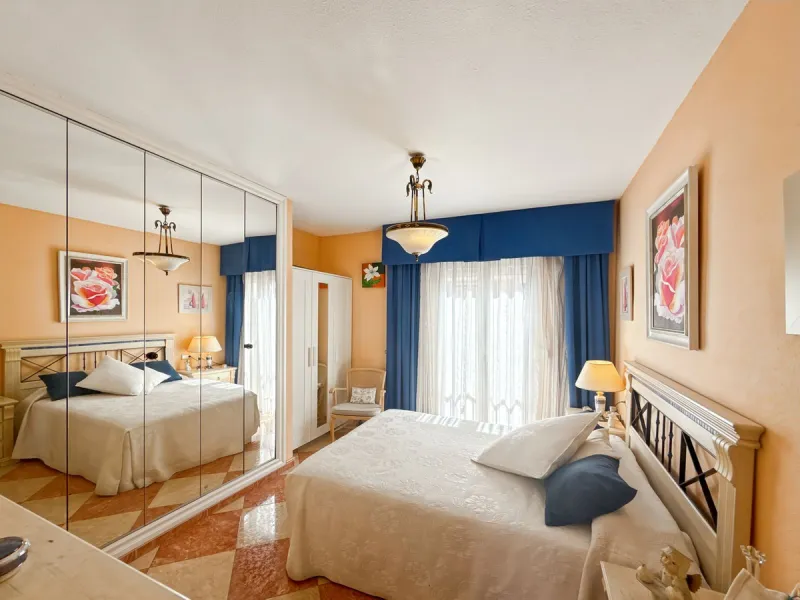 Apartment - Top Floor Apartment в продаже в Málaga, Málaga. В доме 4 спален и 2 ванных комнат. Площадь дома 134 м²