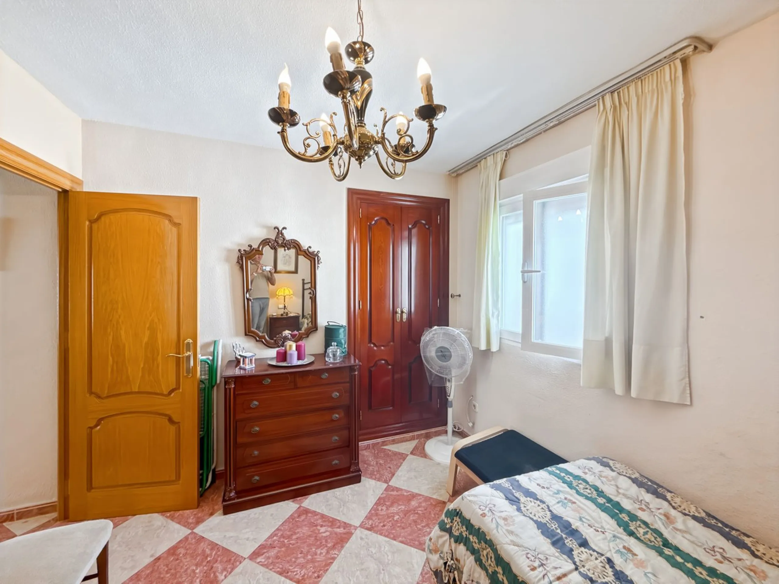 Apartment - Top Floor Apartment в продаже в Málaga, Málaga. В доме 4 спален и 2 ванных комнат. Площадь дома 134 м²
