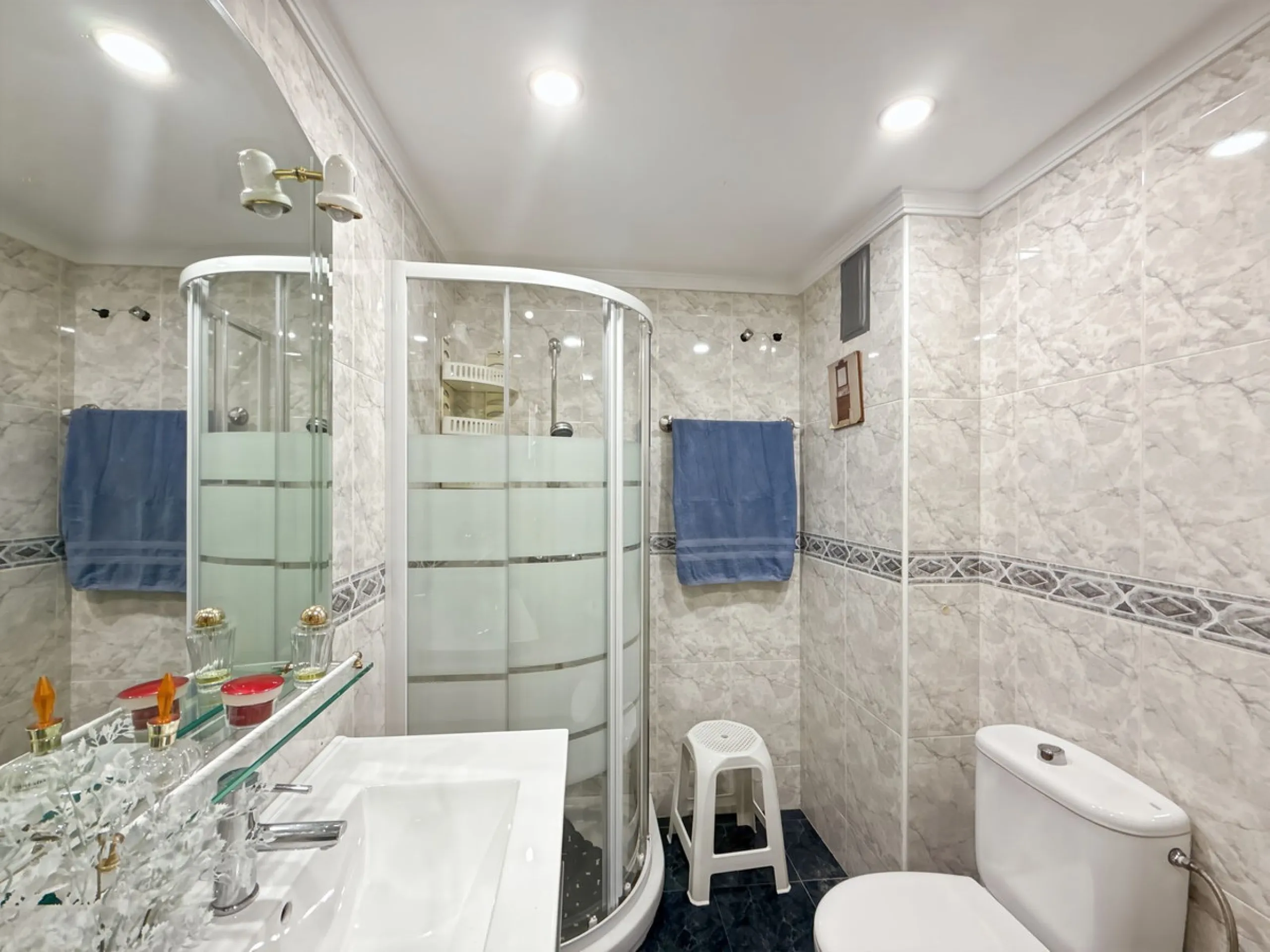 Apartment - Top Floor Apartment в продаже в Málaga, Málaga. В доме 4 спален и 2 ванных комнат. Площадь дома 134 м²