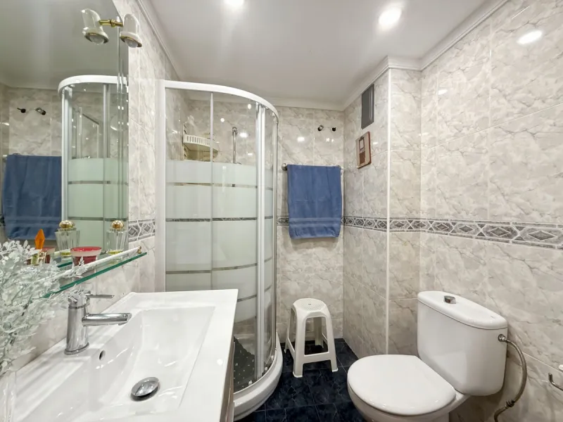 Apartment - Top Floor Apartment в продаже в Málaga, Málaga. В доме 4 спален и 2 ванных комнат. Площадь дома 134 м²