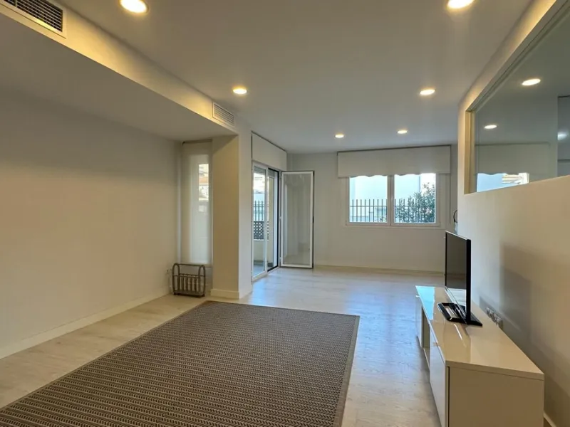 Middle Floor Apartment, Pedregalejo, Málaga Ciudad.