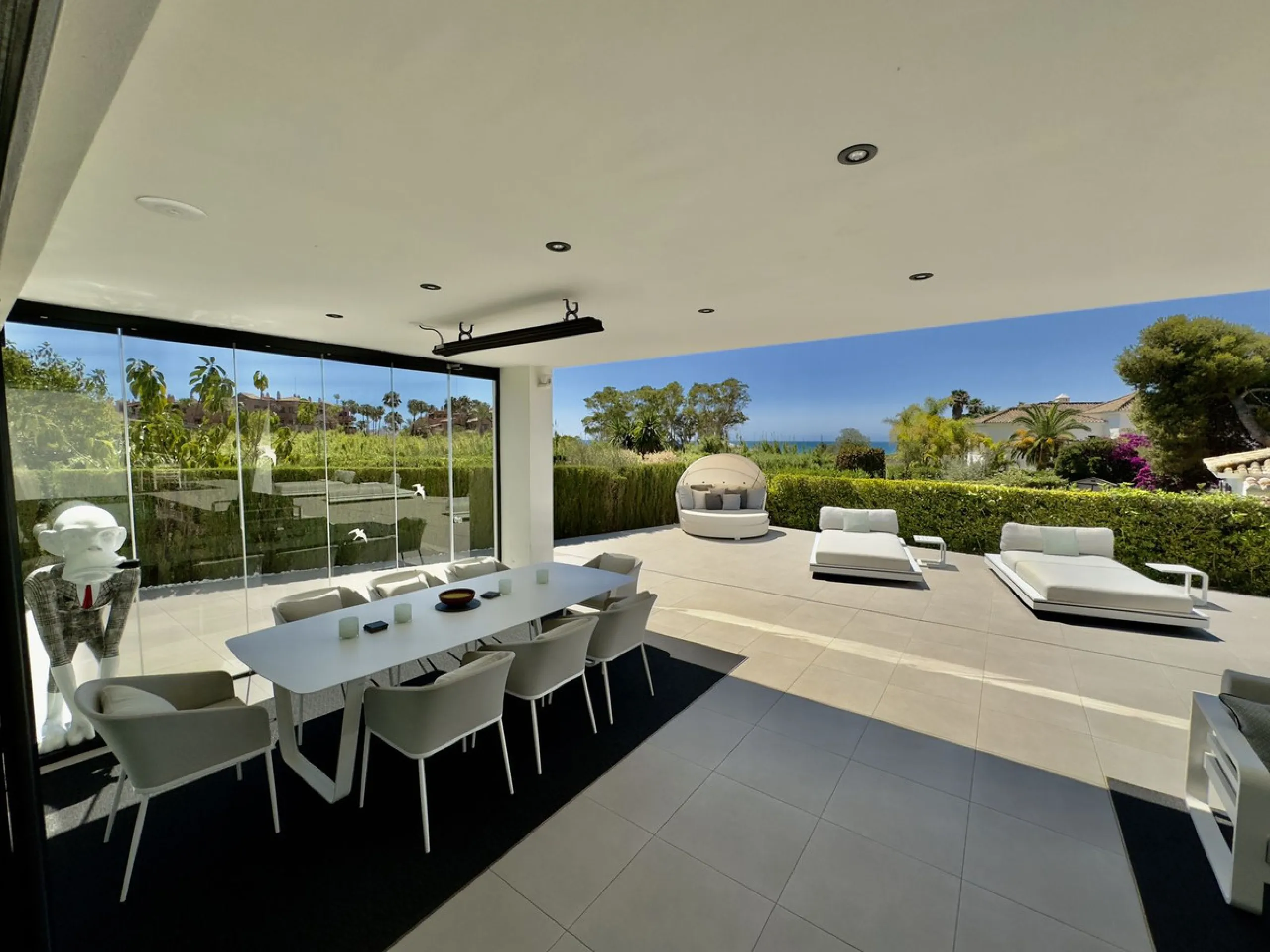 House - Detached Villa в продаже в Marbella, Málaga. В доме 4 спален и 5 ванных комнат. Площадь дома 400 м². Площадь участка 800 м²