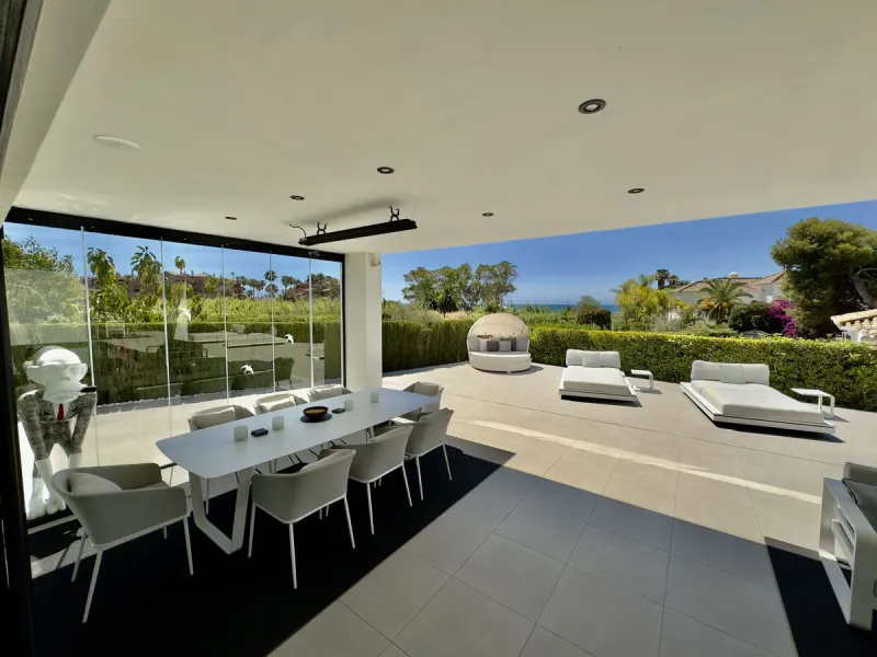 House - Detached Villa в продаже в Marbella, Málaga. В доме 4 спален и 5 ванных комнат. Площадь дома 400 м². Площадь участка 800 м²