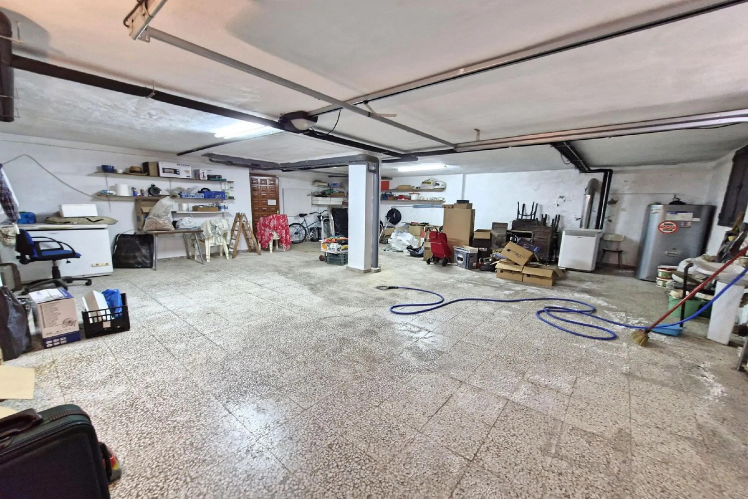 Spacious 7-Bedroom Townhouse with Garage, Garden, Wine Cellar & Panoramic Roof Terrace in Guaro Village.