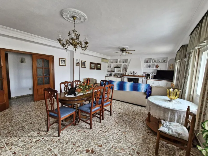 Spacious 7-Bedroom Townhouse with Garage, Garden, Wine Cellar & Panoramic Roof Terrace in Guaro Village.