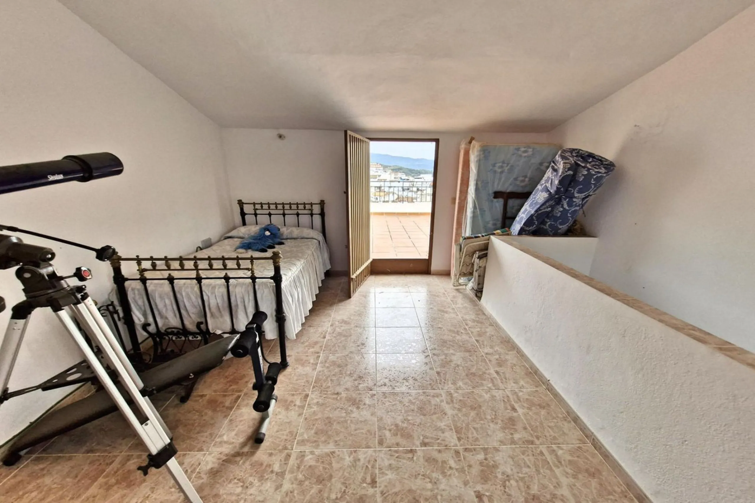 Spacious 7-Bedroom Townhouse with Garage, Garden, Wine Cellar & Panoramic Roof Terrace in Guaro Village.