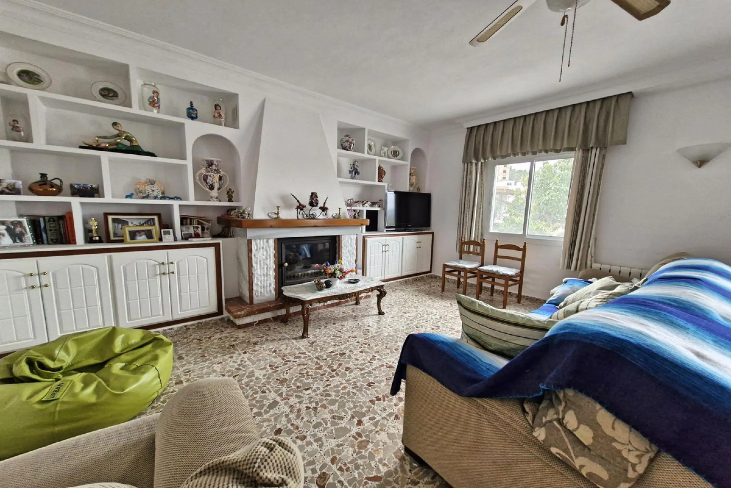 Spacious 7-Bedroom Townhouse with Garage, Garden, Wine Cellar & Panoramic Roof Terrace in Guaro Village.