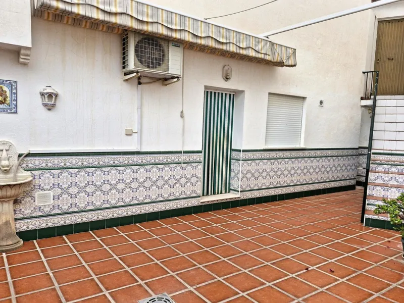 Spacious 7-Bedroom Townhouse with Garage, Garden, Wine Cellar & Panoramic Roof Terrace in Guaro Village.