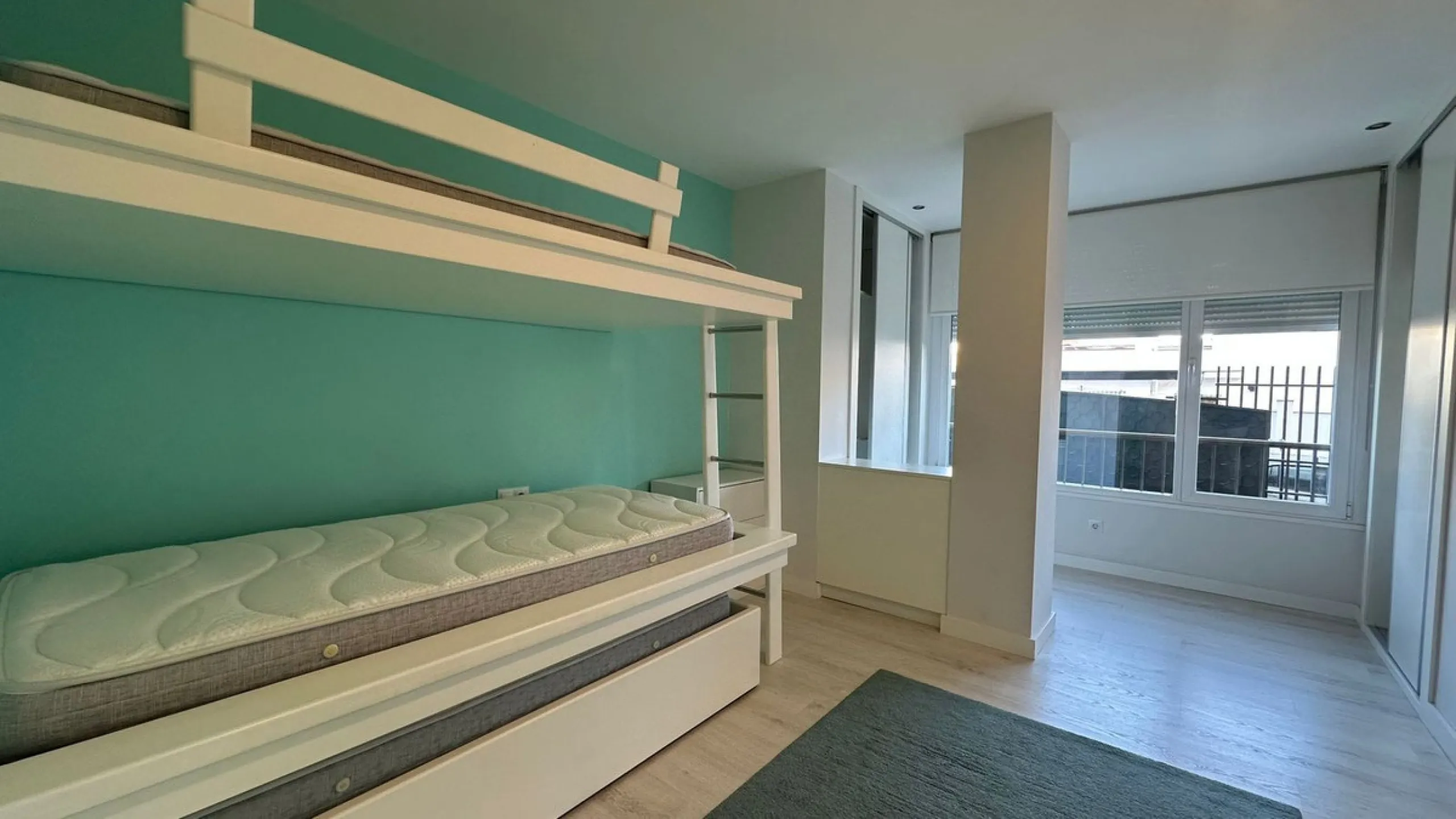 Middle Floor Apartment, Pedregalejo, Málaga Ciudad.