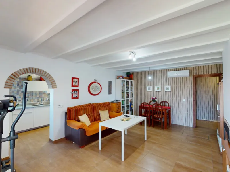 Dream House near Arenas with Sea View and Endless Possibilities! Welcome to your new home nestled in the picturesque surroundings of Arenas. This unique property is divided into three residential units, offering you a lifestyle of extraordinary comfort. U