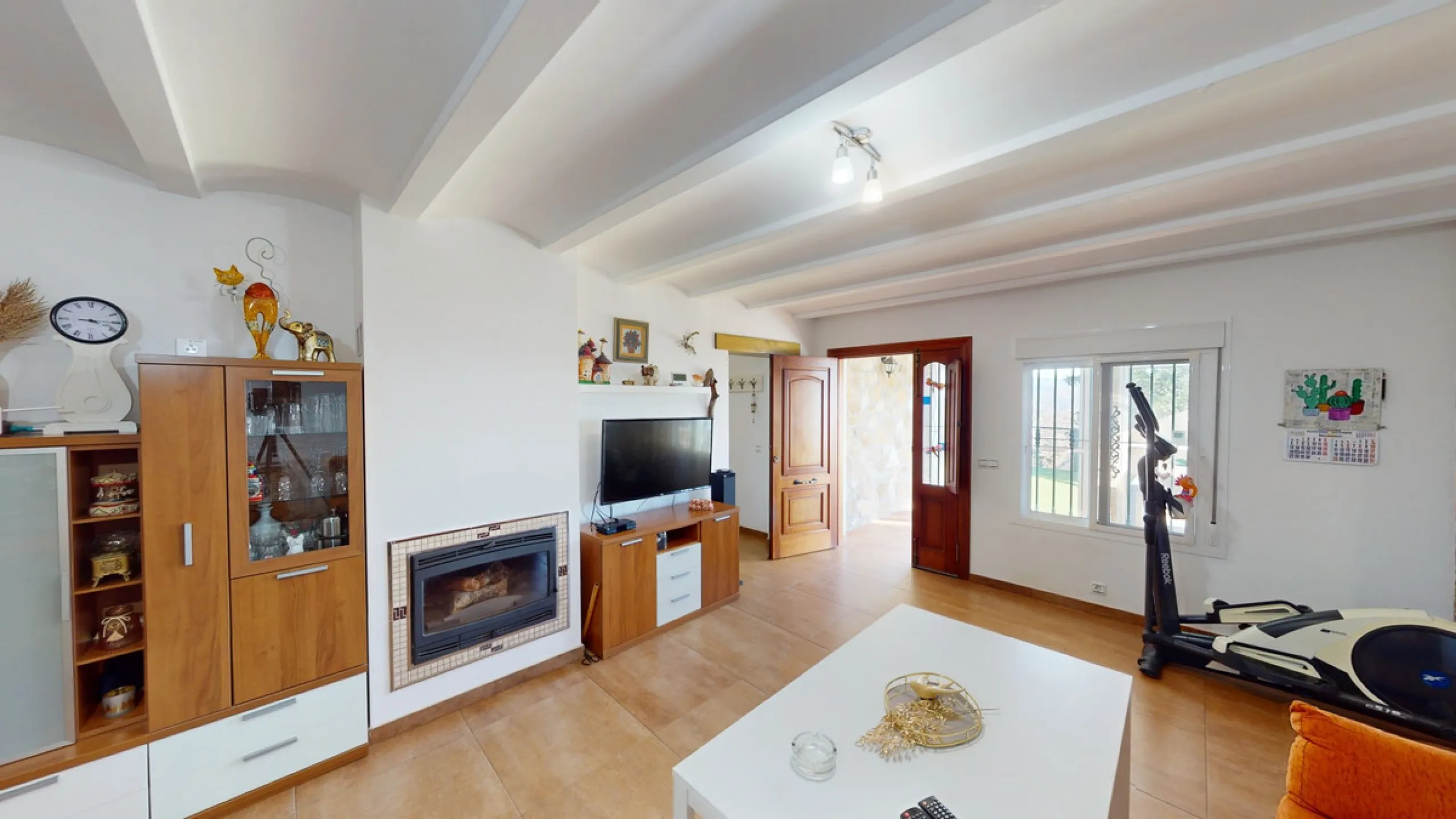 Dream House near Arenas with Sea View and Endless Possibilities! Welcome to your new home nestled in the picturesque surroundings of Arenas. This unique property is divided into three residential units, offering you a lifestyle of extraordinary comfort. U