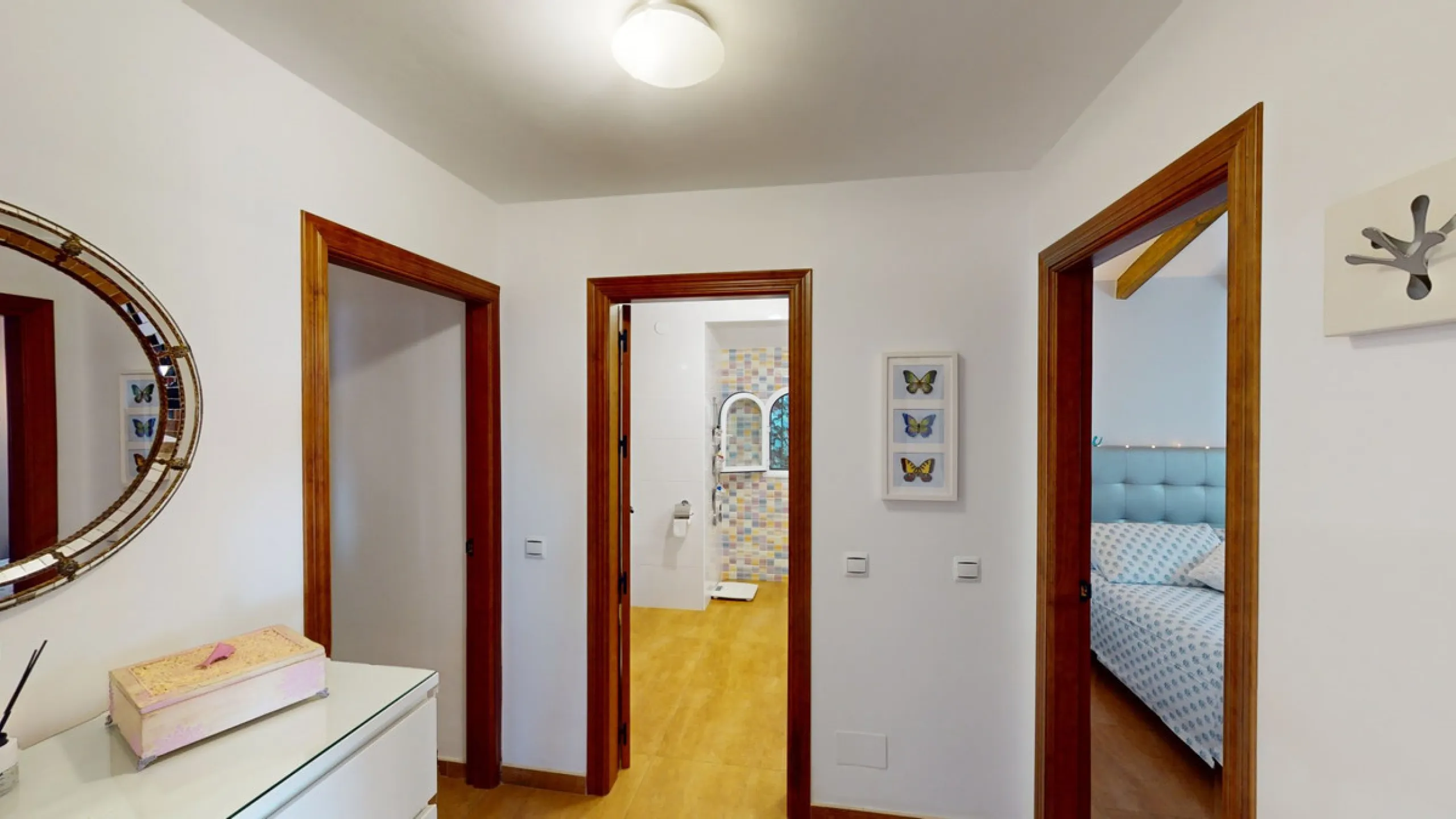 Dream House near Arenas with Sea View and Endless Possibilities! Welcome to your new home nestled in the picturesque surroundings of Arenas. This unique property is divided into three residential units, offering you a lifestyle of extraordinary comfort. U