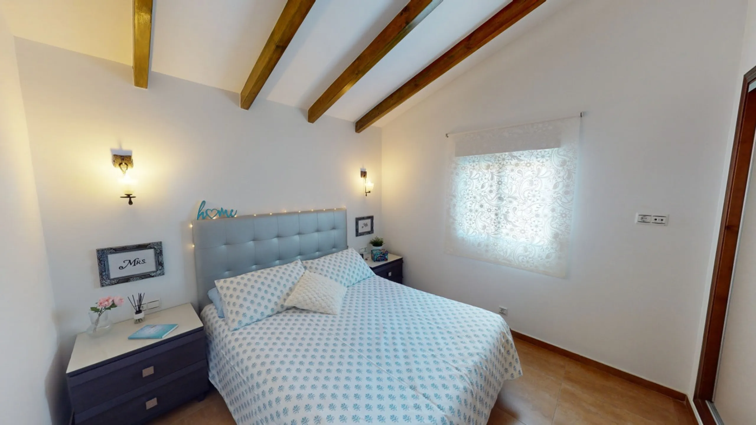 Dream House near Arenas with Sea View and Endless Possibilities! Welcome to your new home nestled in the picturesque surroundings of Arenas. This unique property is divided into three residential units, offering you a lifestyle of extraordinary comfort. U