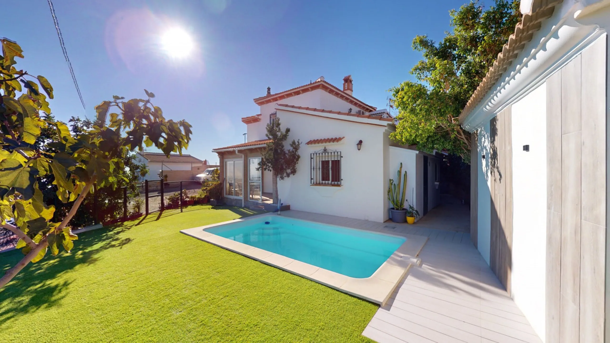 Dream House near Arenas with Sea View and Endless Possibilities! Welcome to your new home nestled in the picturesque surroundings of Arenas. This unique property is divided into three residential units, offering you a lifestyle of extraordinary comfort. U