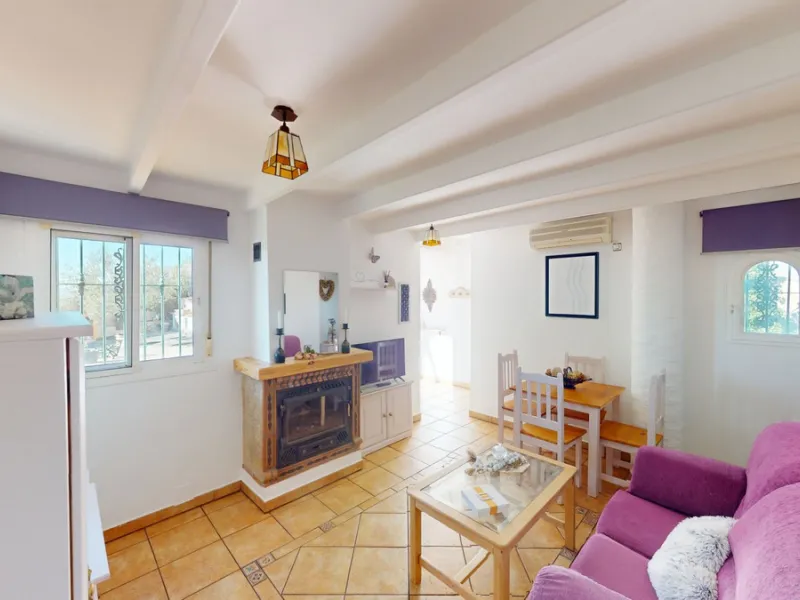 Dream House near Arenas with Sea View and Endless Possibilities! Welcome to your new home nestled in the picturesque surroundings of Arenas. This unique property is divided into three residential units, offering you a lifestyle of extraordinary comfort. U