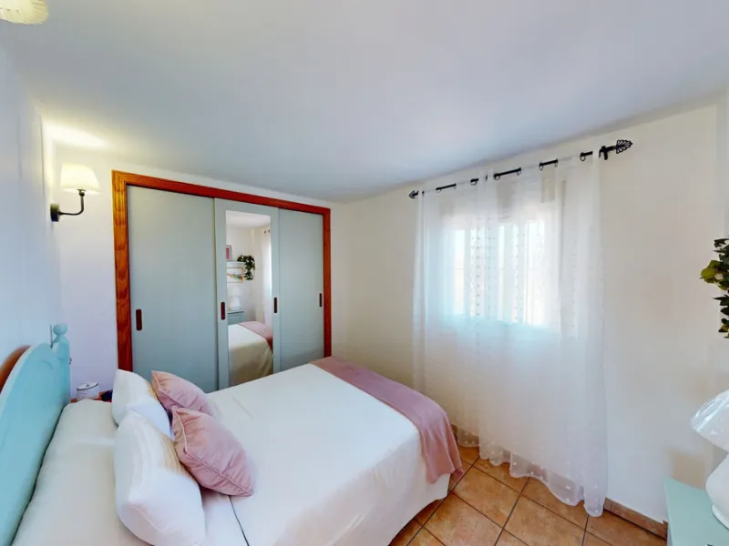 Dream House near Arenas with Sea View and Endless Possibilities! Welcome to your new home nestled in the picturesque surroundings of Arenas. This unique property is divided into three residential units, offering you a lifestyle of extraordinary comfort. U