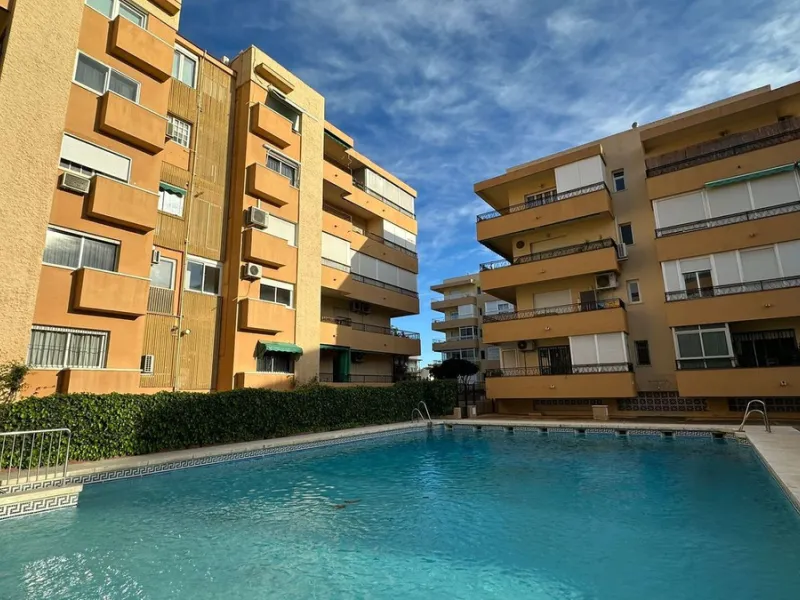Middle Floor Apartment, Pedregalejo, Málaga Ciudad.