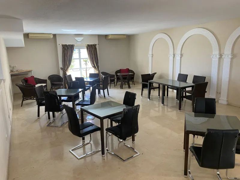 A UNIQUE OPPORTUNITY TO ACQUIRE LANDMARK COMMERCIAL PREMISES ON THE FAMOUS MIJAS GOLF.  RESTAURANT, SPA FACILITIES, AND CLUBHOUSE .