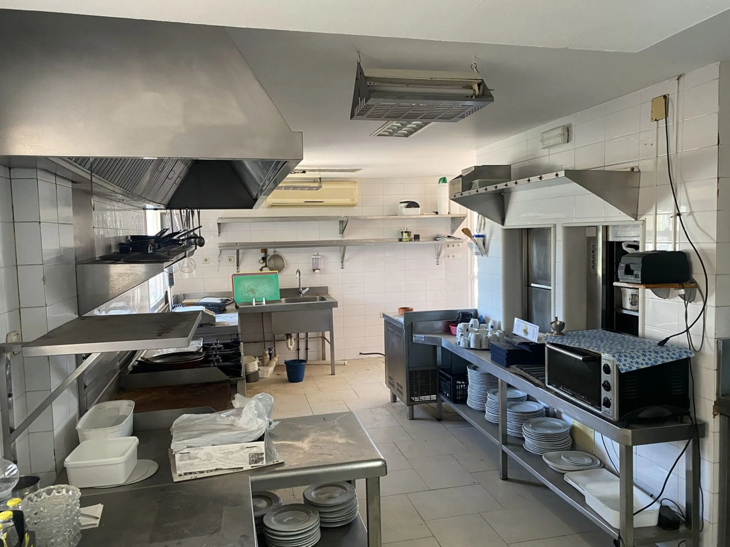 A UNIQUE OPPORTUNITY TO ACQUIRE LANDMARK COMMERCIAL PREMISES ON THE FAMOUS MIJAS GOLF.  RESTAURANT, SPA FACILITIES, AND CLUBHOUSE .
