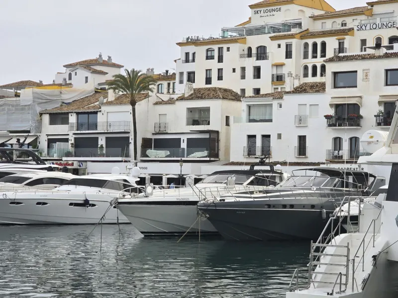 This 26m x 5.8m mooring is situated on the most desirable jetty in the exclusive and highly sought after Puerto Banus Marina  Super-chic and well-protected, this marina is probably the best-known in Spain, and, in providing berths of up to 50m, attracts t