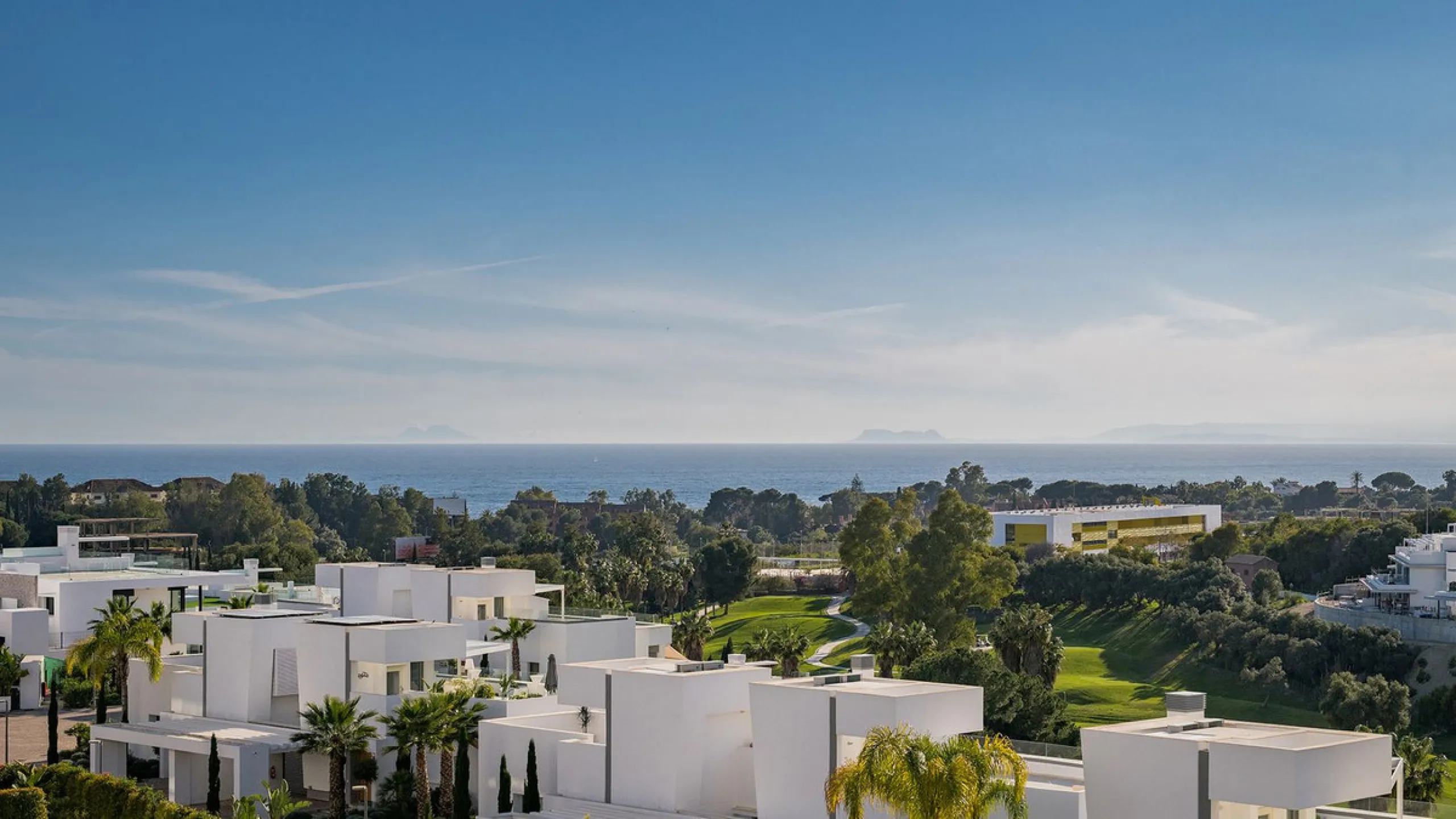 STUNNING 4-BEDROOM APARTMENT WITH PANORAMIC VIEWS | SANTA CLARA, MARBELLA | 1.895.000€