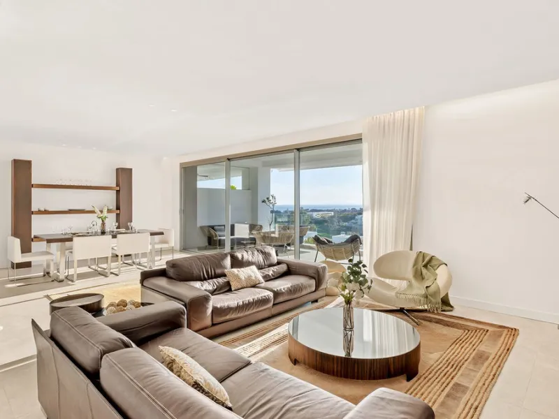 STUNNING 4-BEDROOM APARTMENT WITH PANORAMIC VIEWS | SANTA CLARA, MARBELLA | 1.895.000€