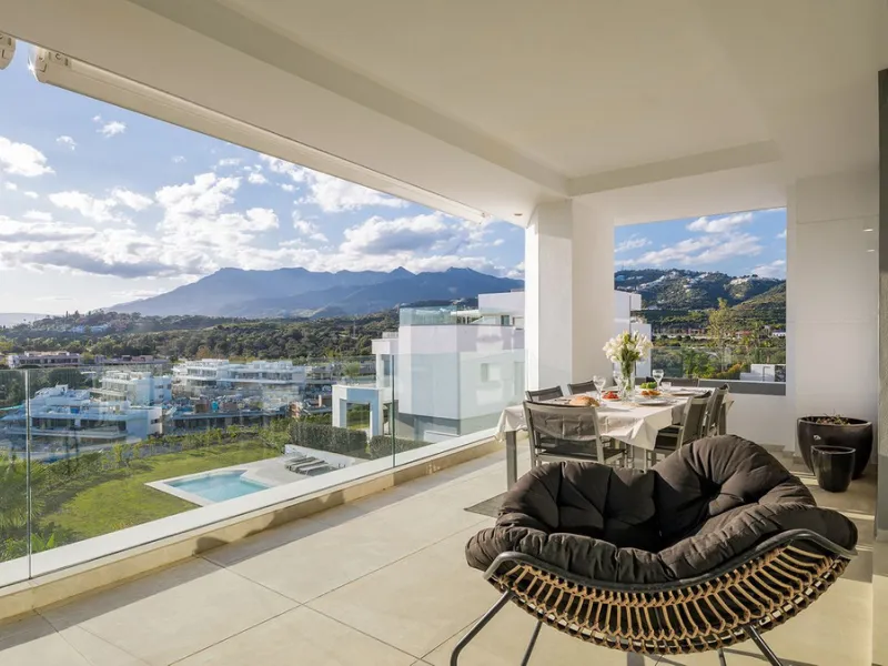 STUNNING 4-BEDROOM APARTMENT WITH PANORAMIC VIEWS | SANTA CLARA, MARBELLA | 1.895.000€
