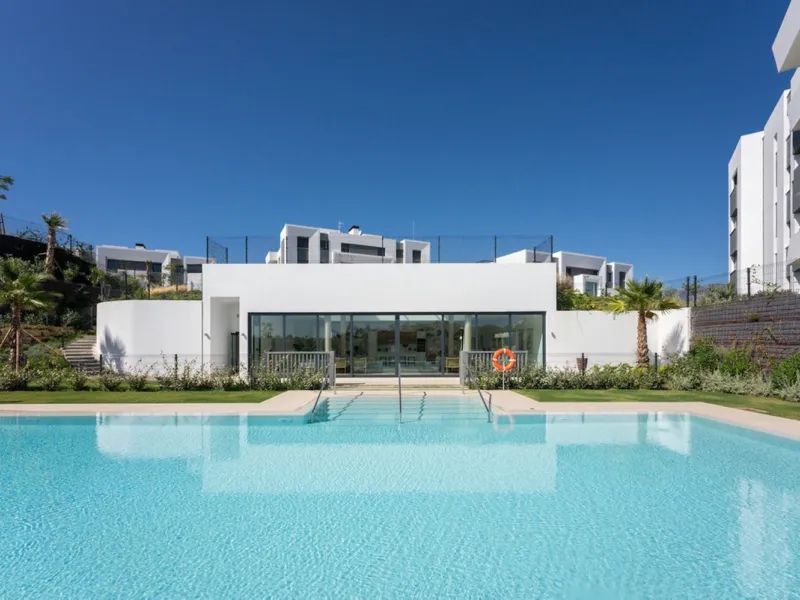 STUNNING 4-BEDROOM APARTMENT WITH PANORAMIC VIEWS | SANTA CLARA, MARBELLA | 1.895.000€