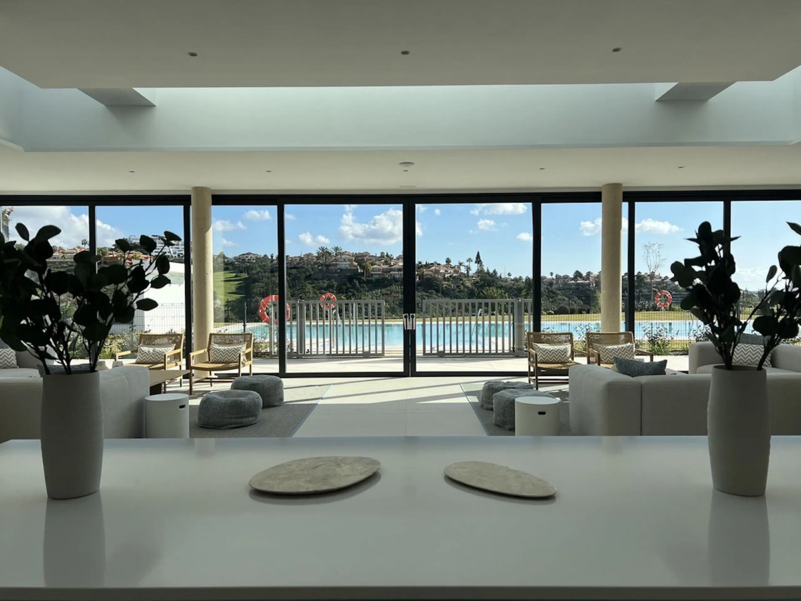 STUNNING 4-BEDROOM APARTMENT WITH PANORAMIC VIEWS | SANTA CLARA, MARBELLA | 1.895.000€