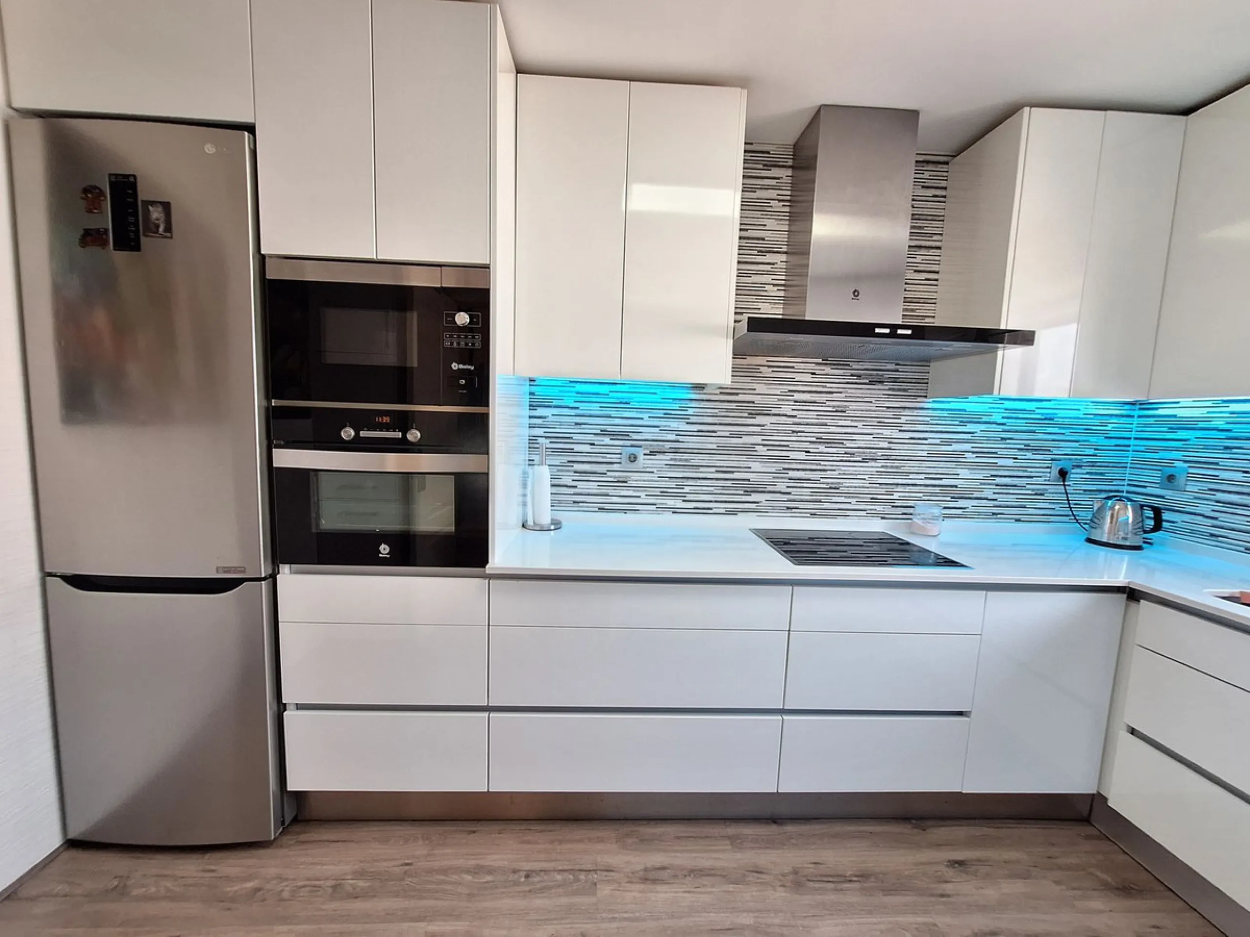 House - Townhouse в продаже в Estepona, Málaga. В доме 3 спален и 2 ванных комнат. Площадь дома 155 м²