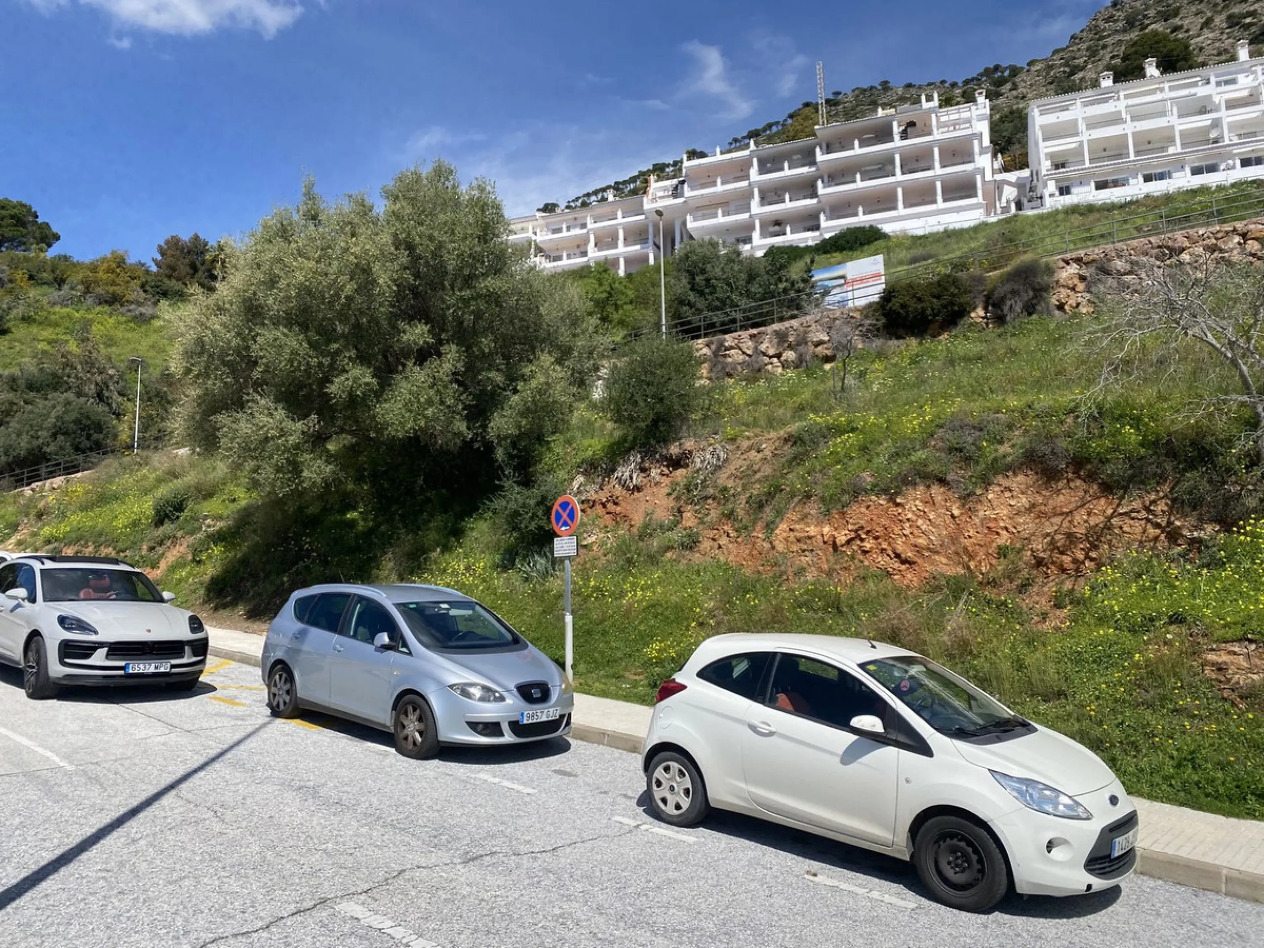 Three prime development plots totalling 6,100 sqm, offering breathtaking views near Mijas Pueblo, are available for sale.